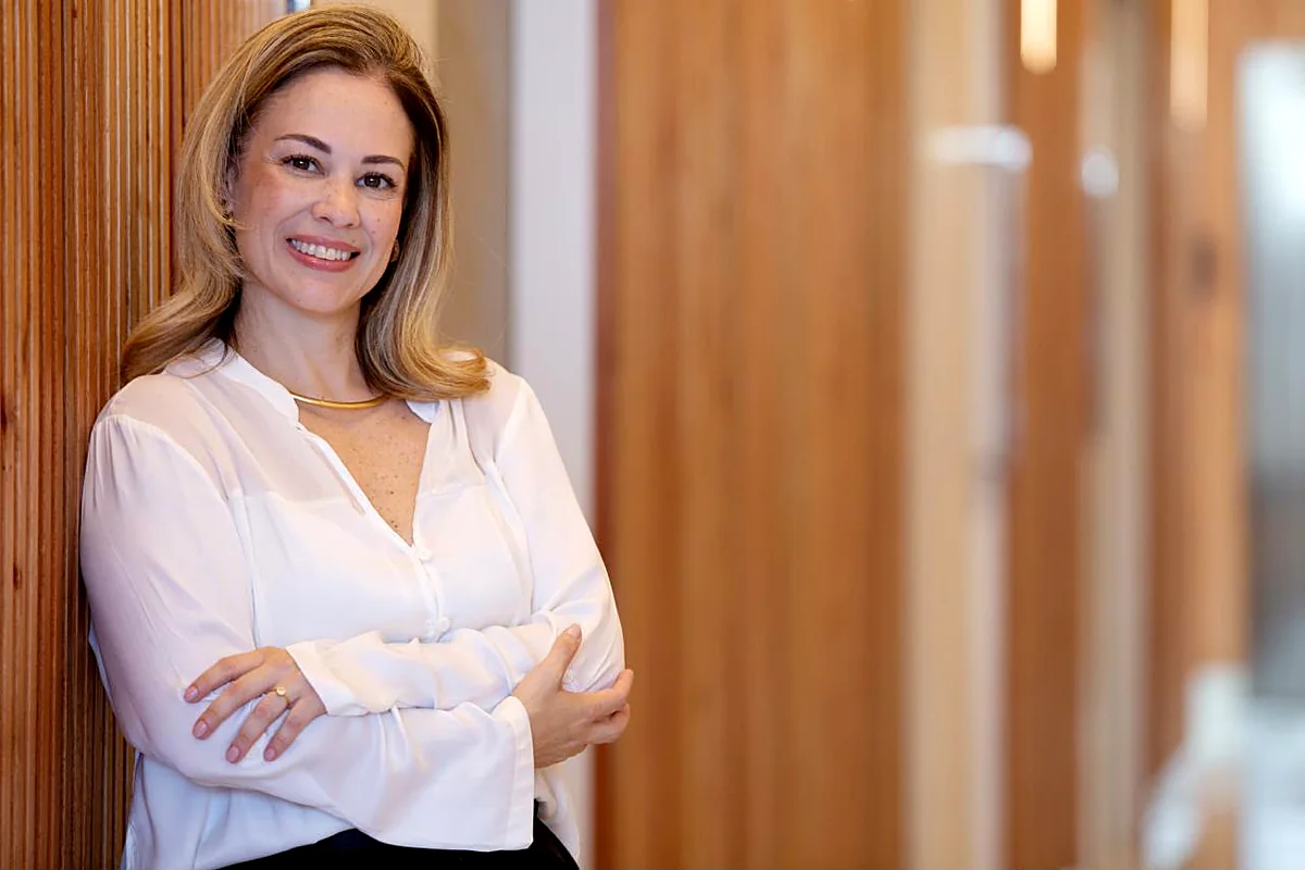 Retrato da Dra. Leandra Rosa, fisioterapeuta em Piracicaba